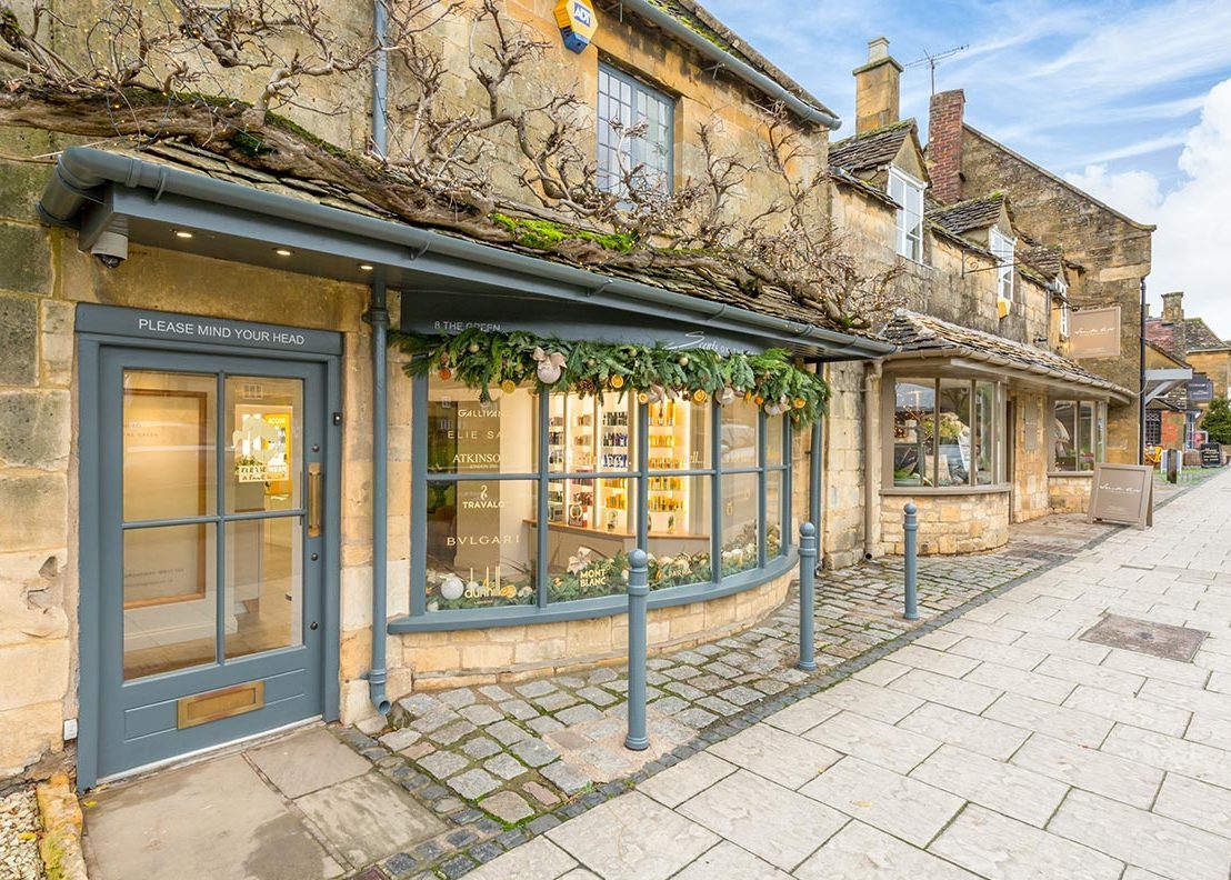 Outdoor view of perfume shop